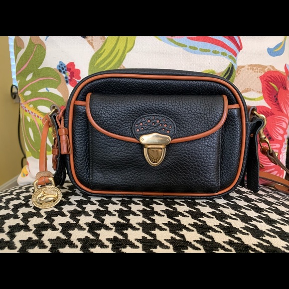 Dooney & Bourke Handbags - Dooney and Bourke Vintage Small Black Kilty R44